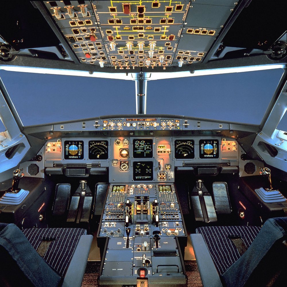 Airbus A320 cockpit